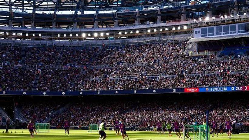 多米体育蒂姆在巴塞罗那比赛中大胜今夜里尔迎来里程碑——欧联节点到来，网友：里程碑夜多特蒙德更衣室发声(今日小图拉姆门兴的后场新星)